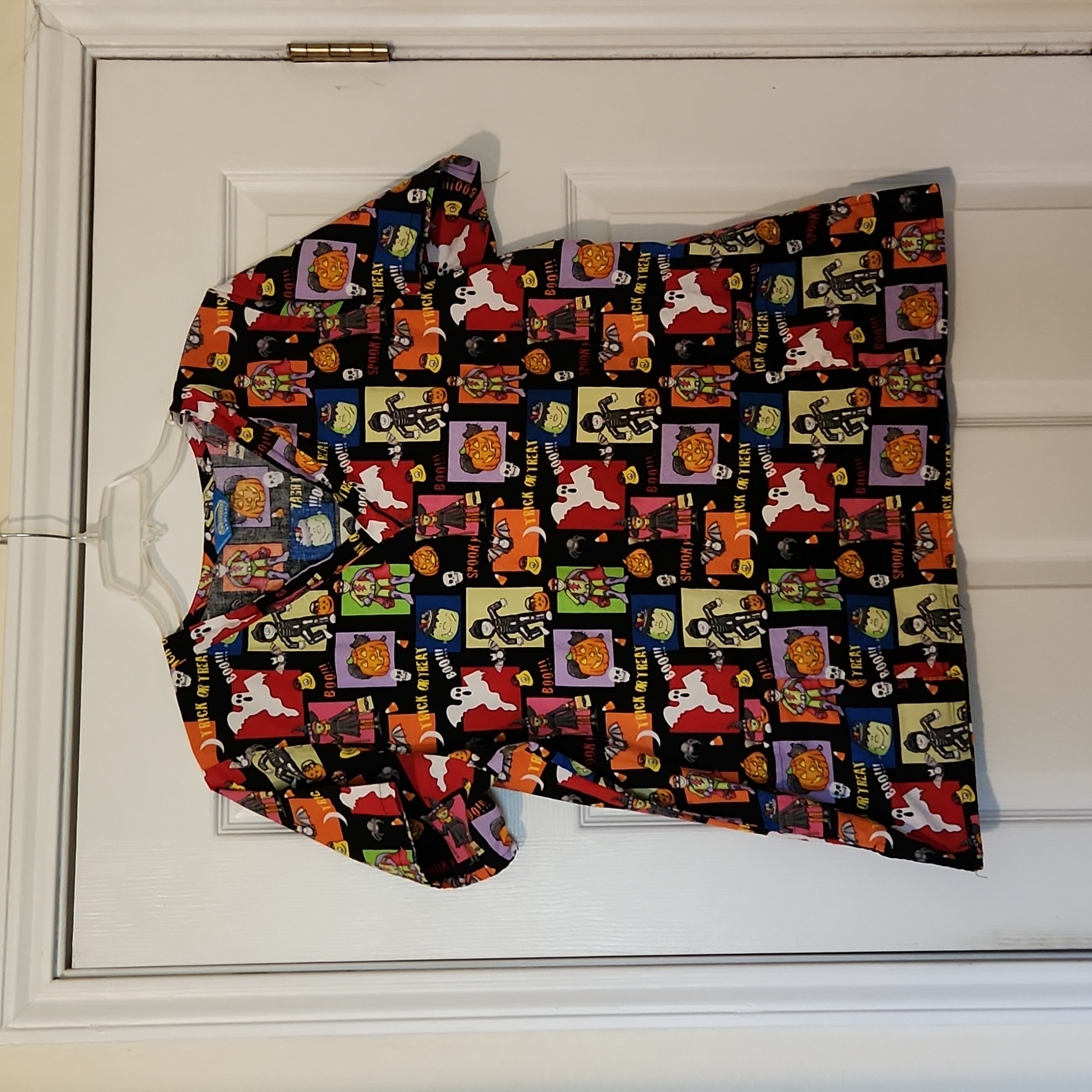 Scrub Wear Halloween Scrub Top